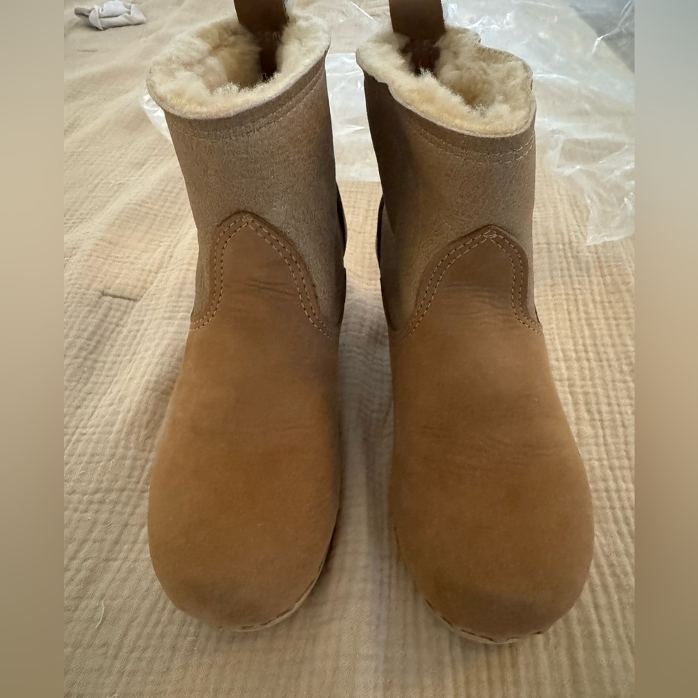 No.6 clog boots shearling size 37- almost brand new